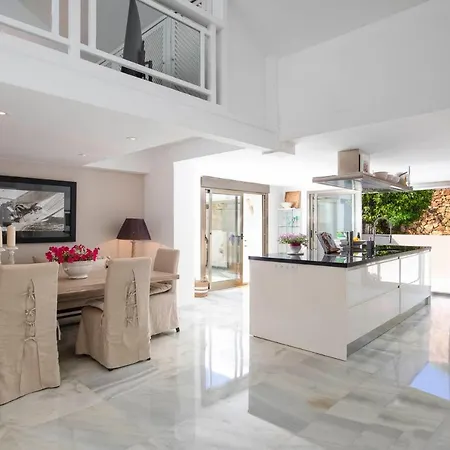 Felice , Fantastic Villa, 8 Min - & Puerto Banous, Villa *