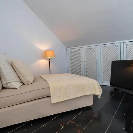 Felice , Fantastic Villa, 8 Min - & Puerto Banous, Villa